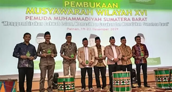 Bupati pesisir selatan, h. hendrajoni menyambut baik pelaksanaan musyawarah wilayah (muswil) xvi pemuda muhammadiyah sumatera barat yang dipusatkan di kabupaten pesisir selatan (pessel).